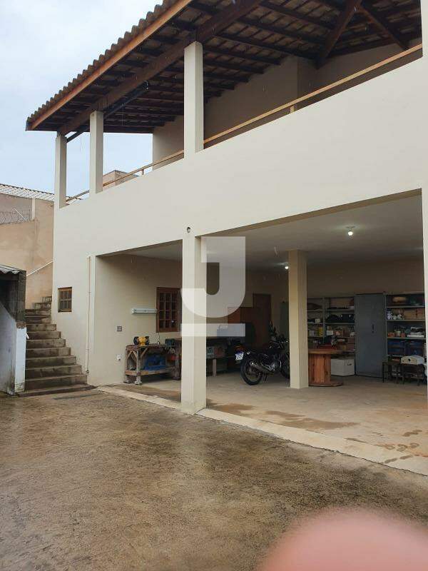 Casa à venda com 4 quartos, 248m² - Foto 28