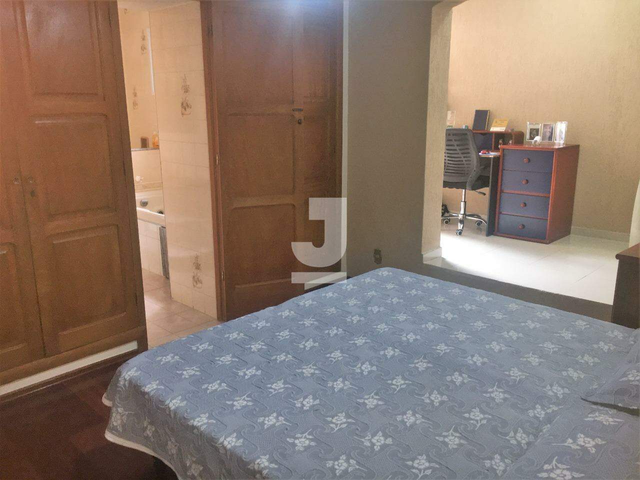 Casa à venda com 3 quartos, 300m² - Foto 29