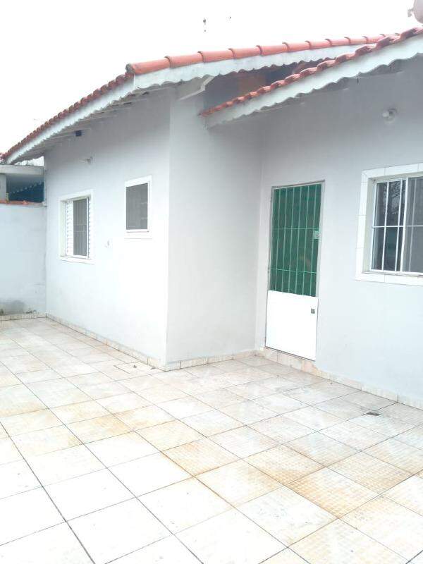 Casa à venda com 1 quarto, 65m² - Foto 1