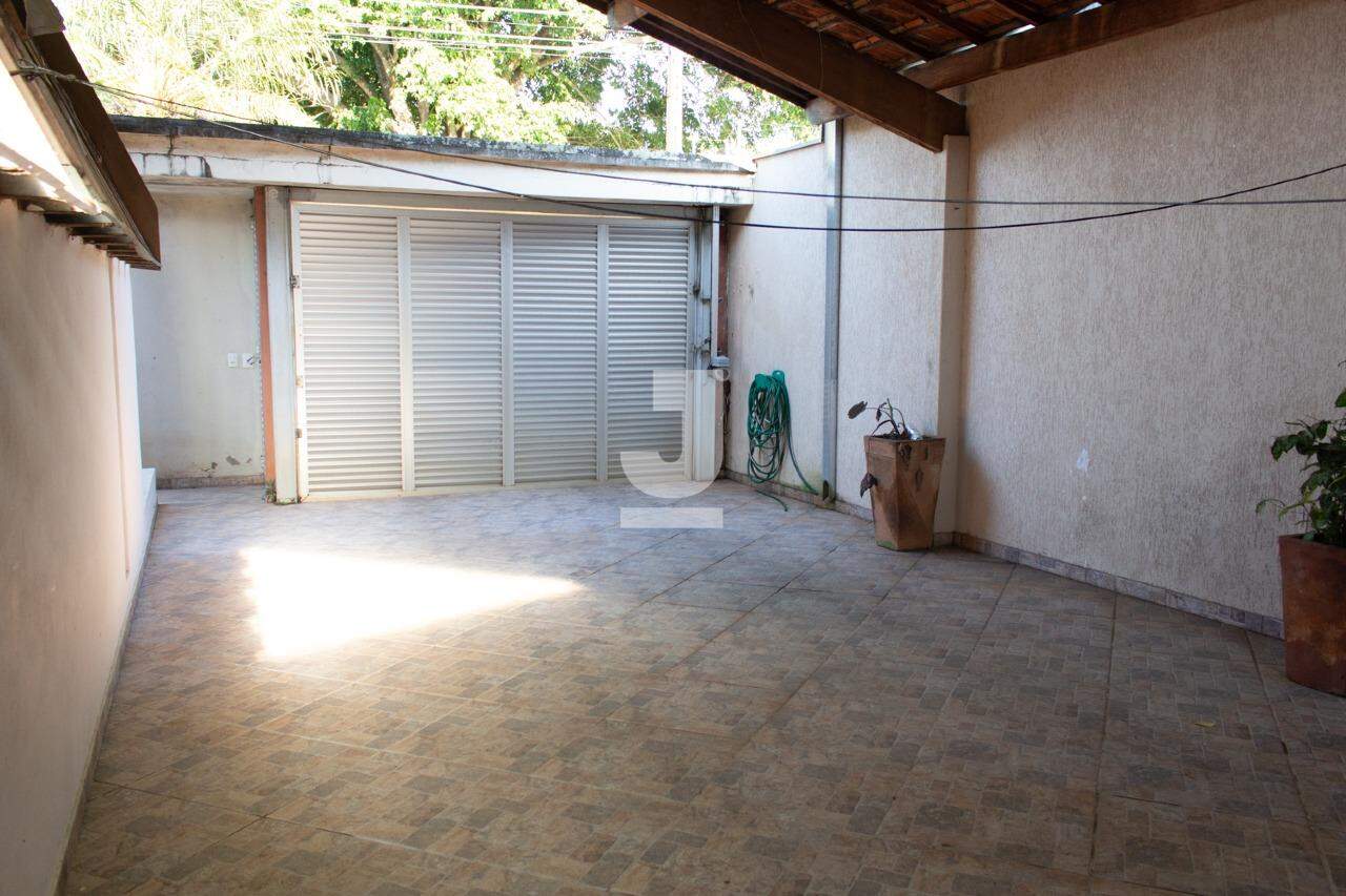 Casa à venda com 3 quartos, 200m² - Foto 47