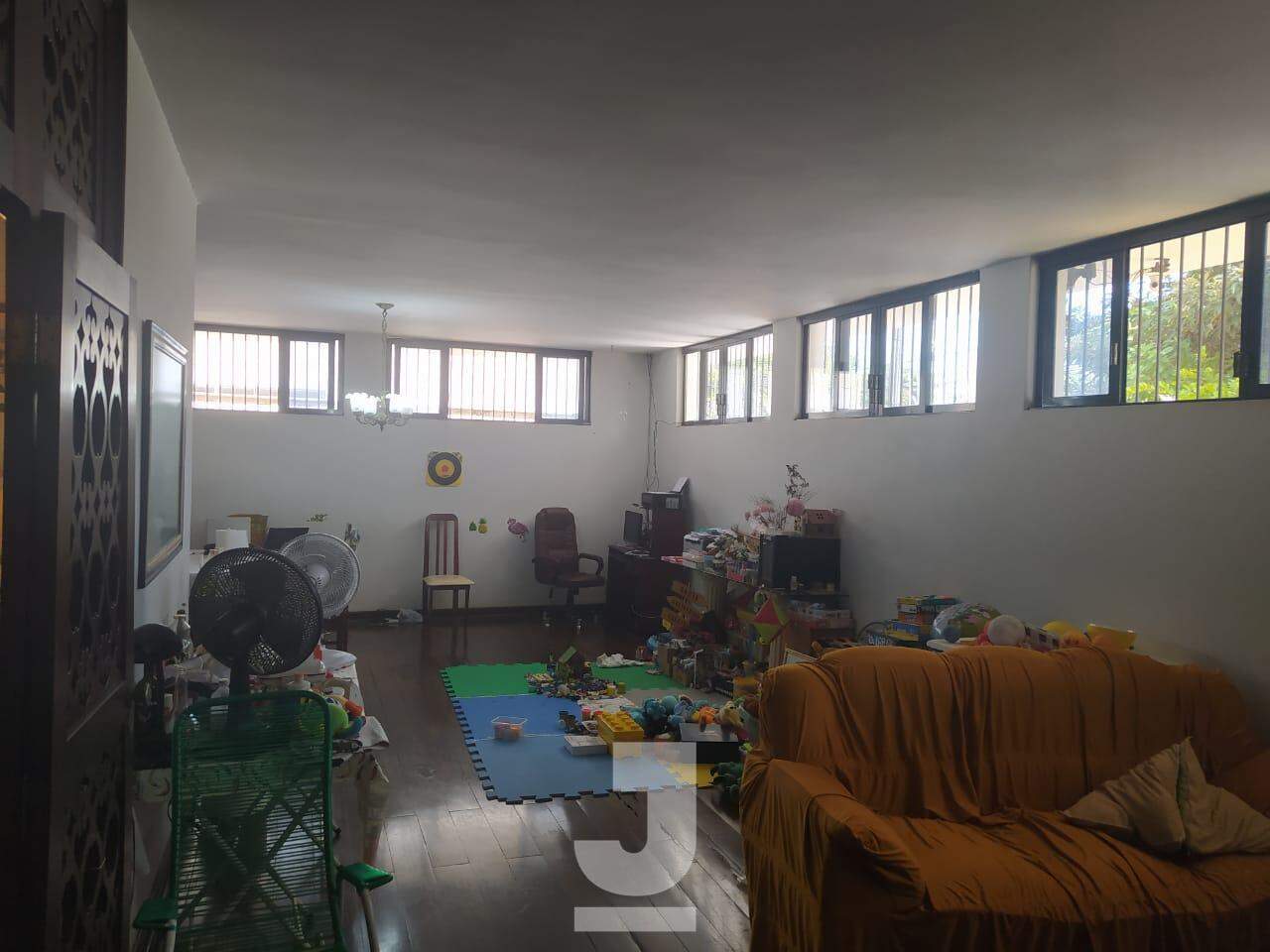 Casa para alugar com 4 quartos, 294m² - Foto 28