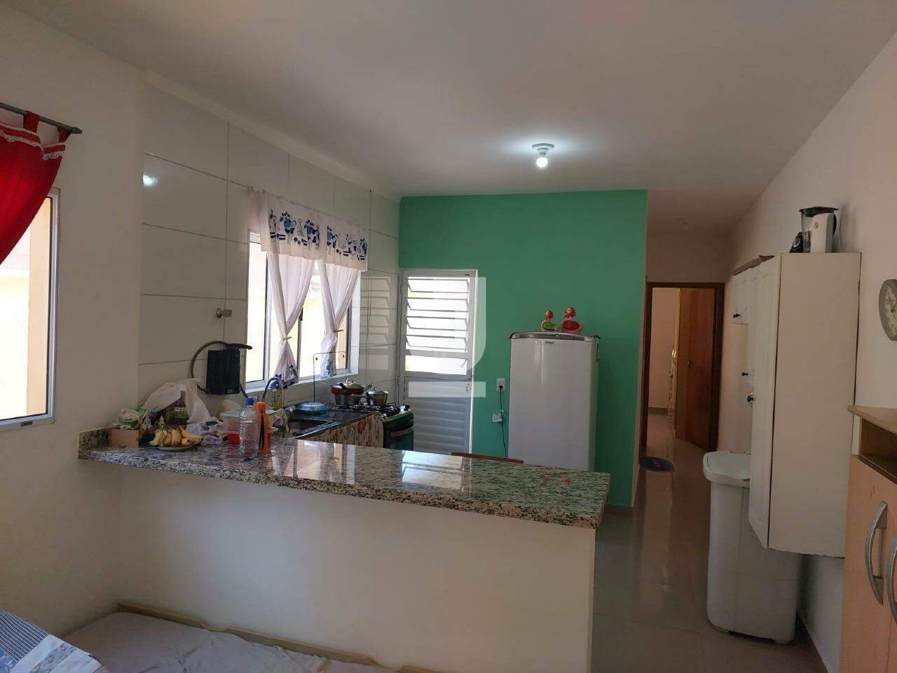 Casa à venda com 2 quartos, 50m² - Foto 4