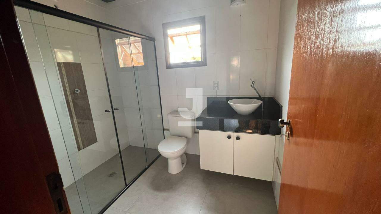 Casa à venda com 3 quartos, 271m² - Foto 32