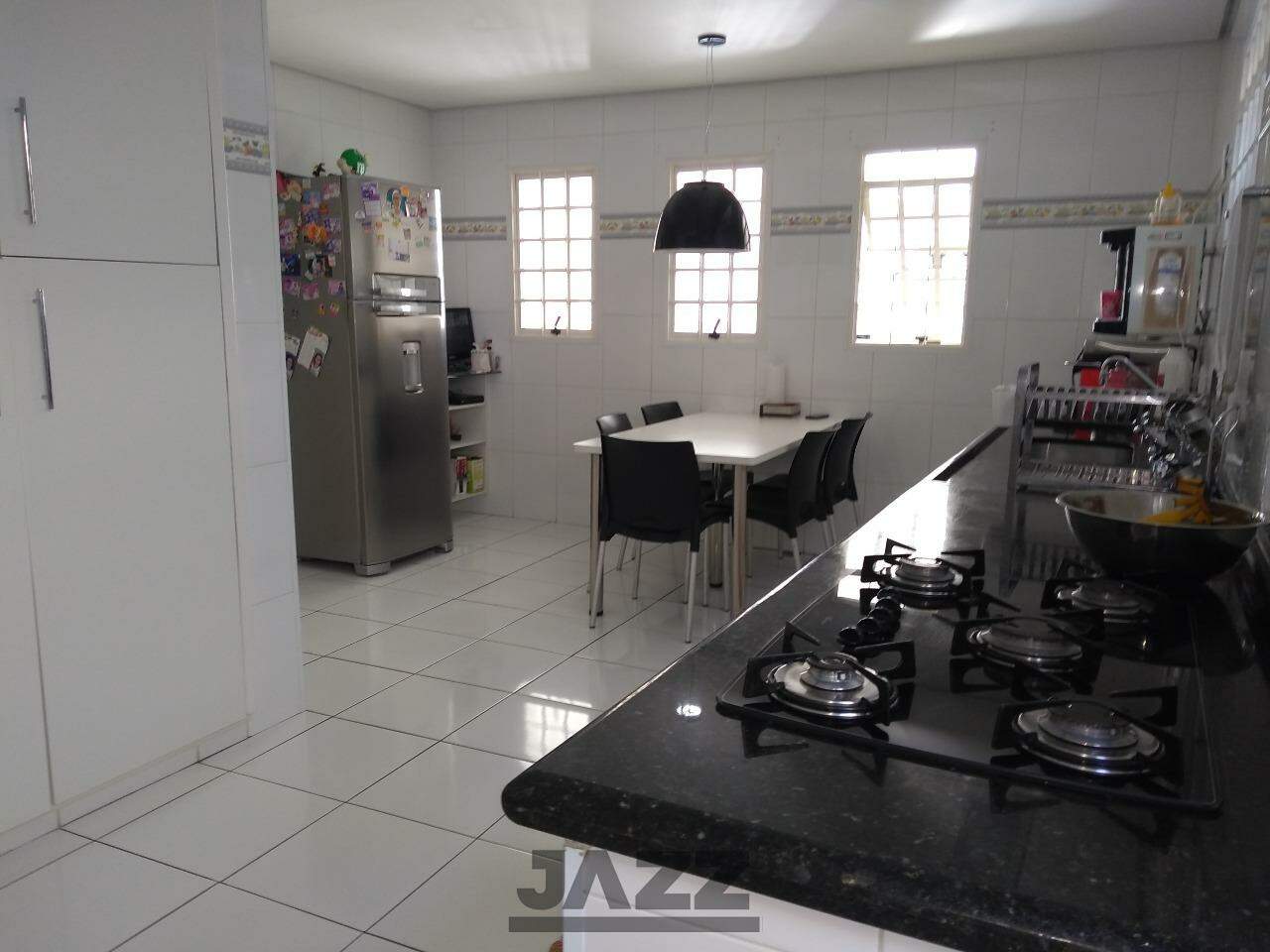 Casa à venda com 5 quartos, 340m² - Foto 8