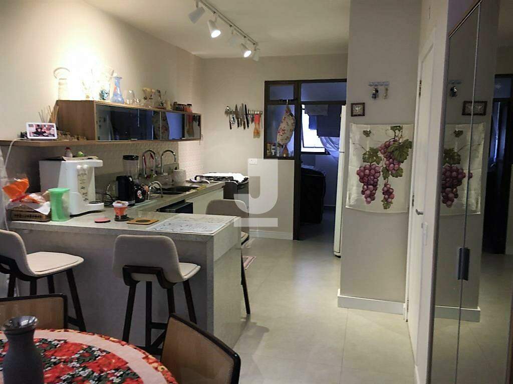 Apartamento à venda com 3 quartos, 121m² - Foto 7