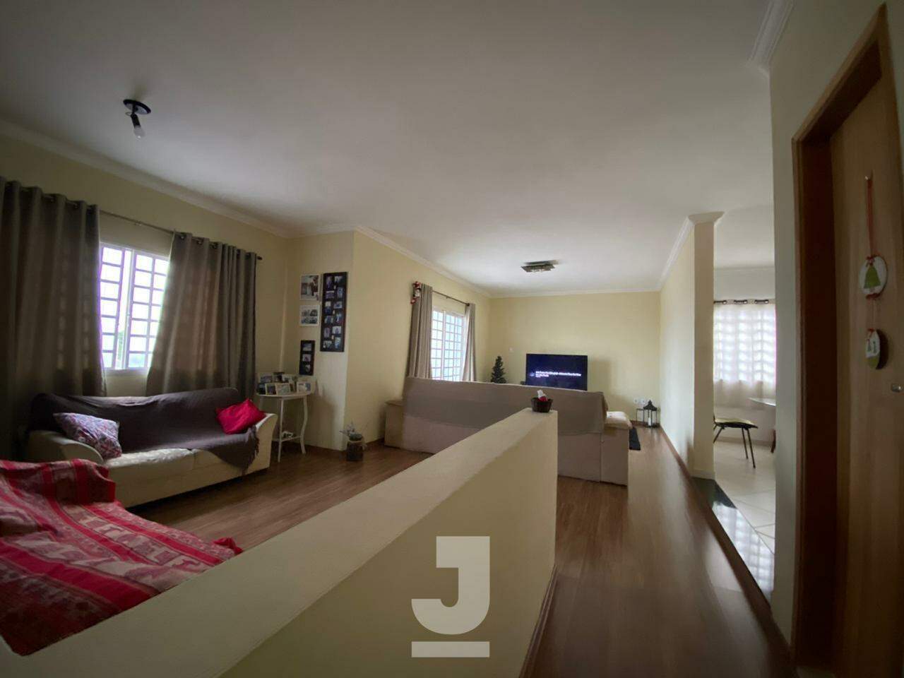 Casa à venda com 3 quartos, 222m² - Foto 14