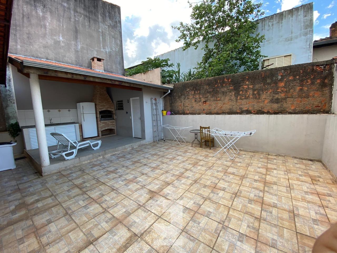 Casa à venda com 3 quartos, 222m² - Foto 25