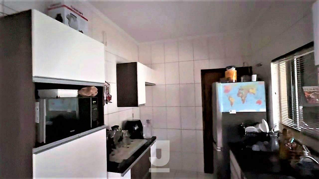 Casa de Condomínio à venda com 3 quartos, 198m² - Foto 9