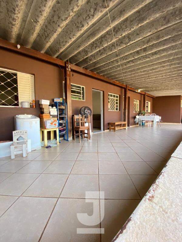 Casa à venda com 2 quartos, 70m² - Foto 2