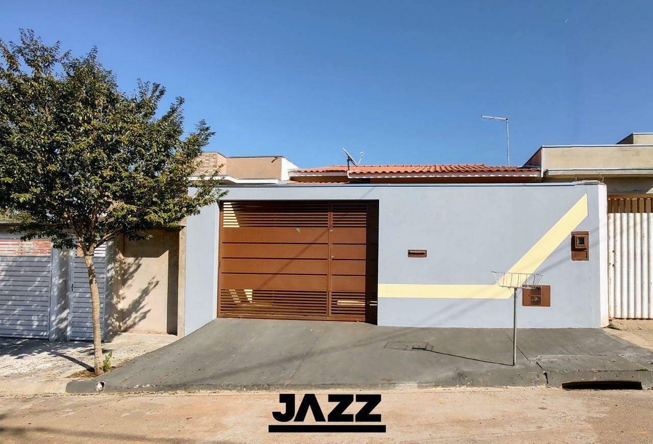 Casa à venda com 2 quartos, 130m² - Foto 2