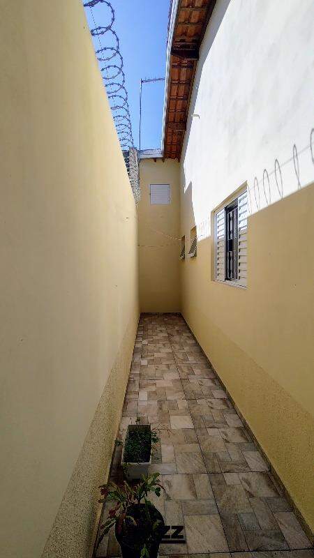 Casa à venda com 2 quartos, 130m² - Foto 25