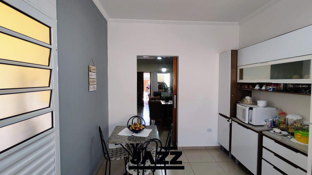 Casa à venda com 2 quartos, 130m² - Foto 8