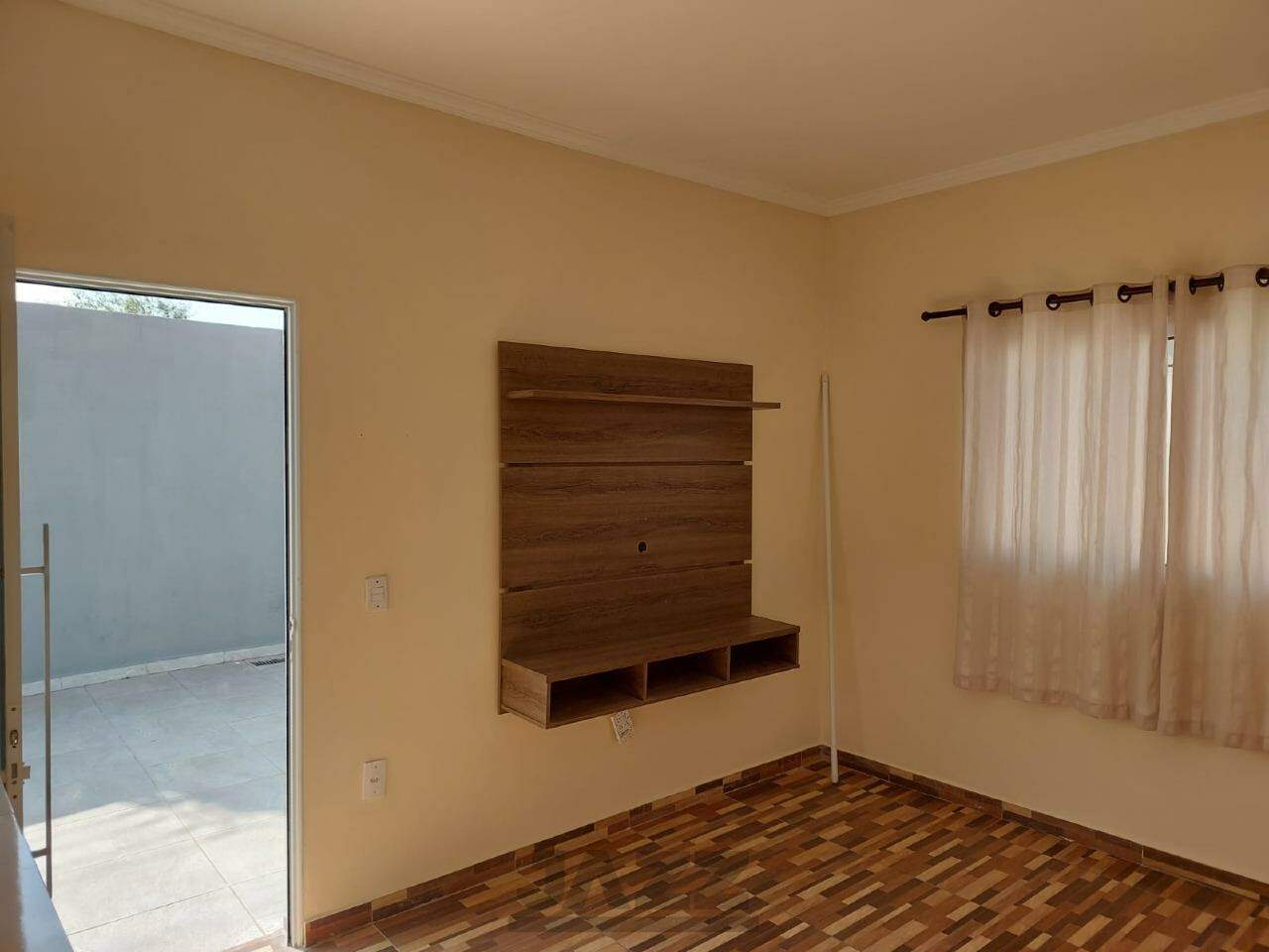 Casa à venda com 2 quartos, 58m² - Foto 2