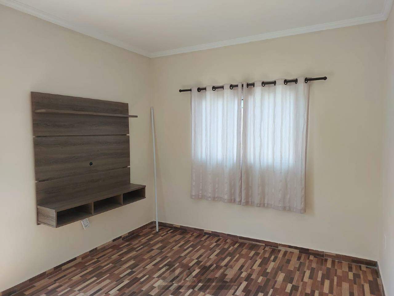 Casa à venda com 2 quartos, 58m² - Foto 4