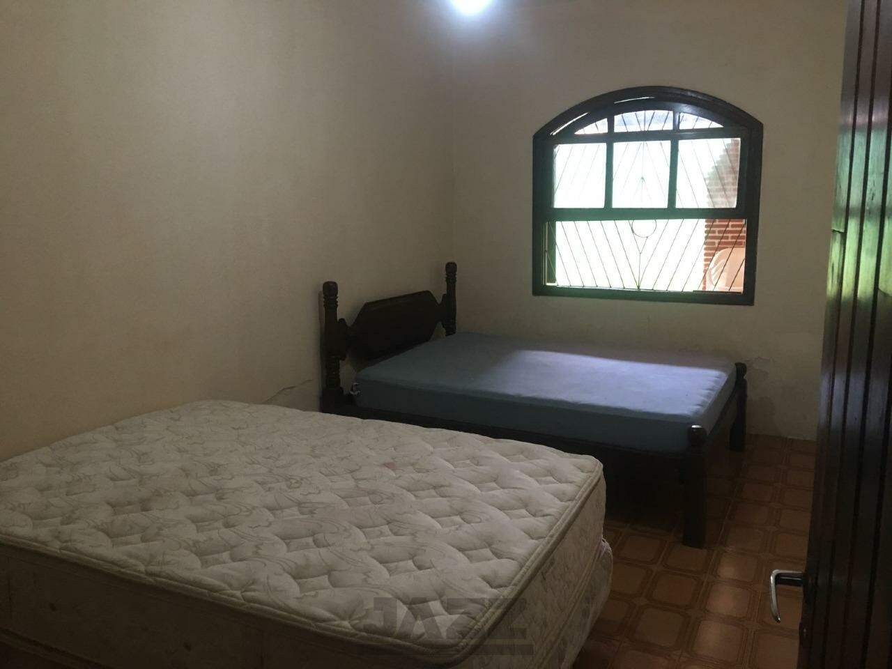 Casa à venda com 4 quartos, 241m² - Foto 11