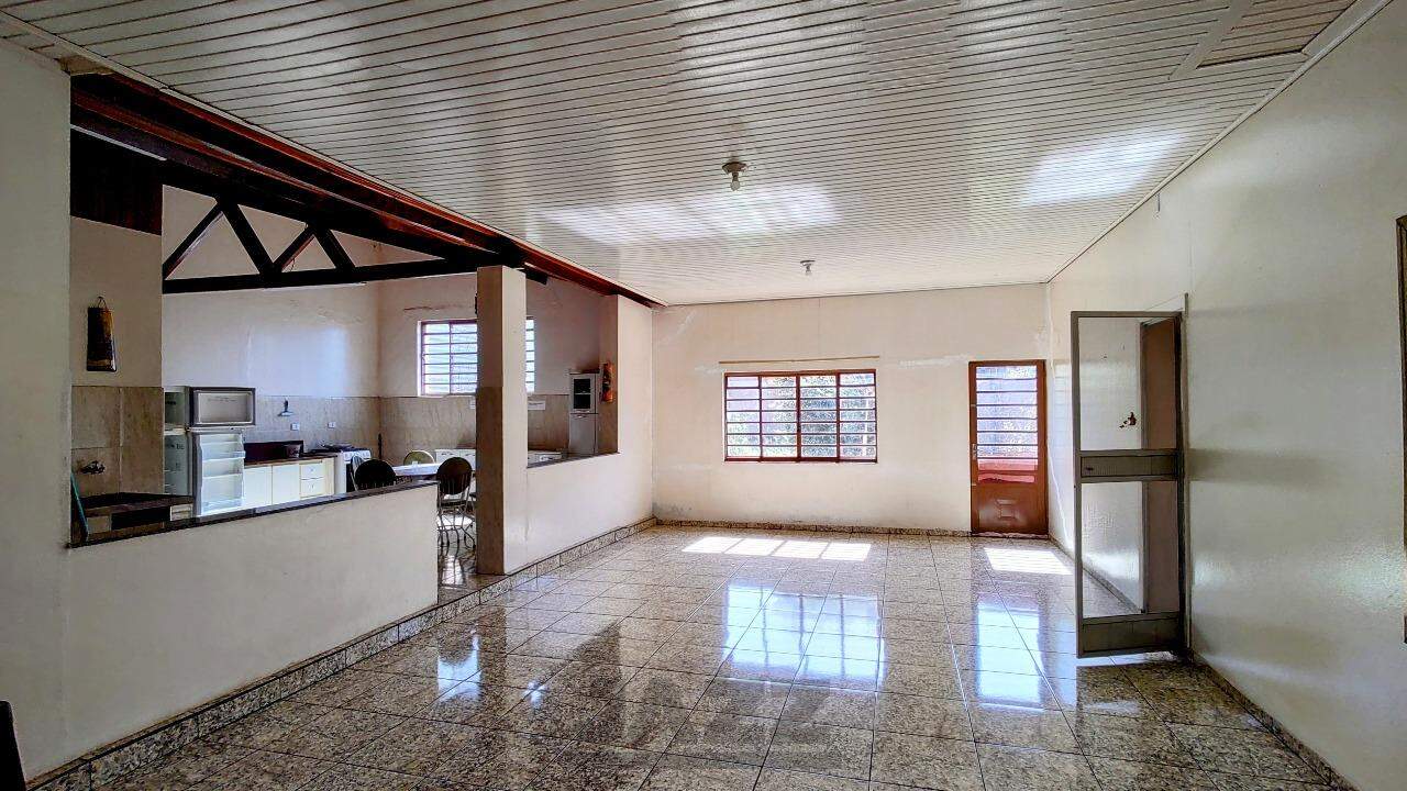 Fazenda à venda com 5 quartos, 462m² - Foto 17