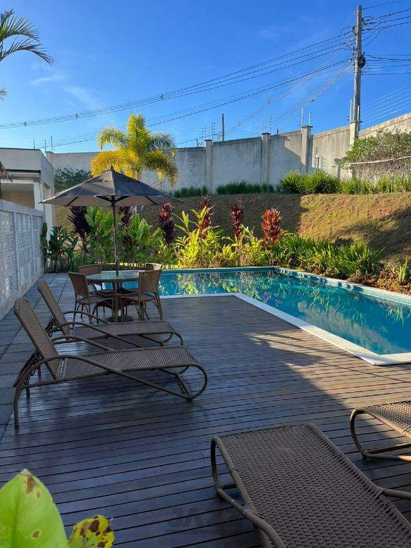 Casa de Condomínio à venda com 3 quartos, 240m² - Foto 15