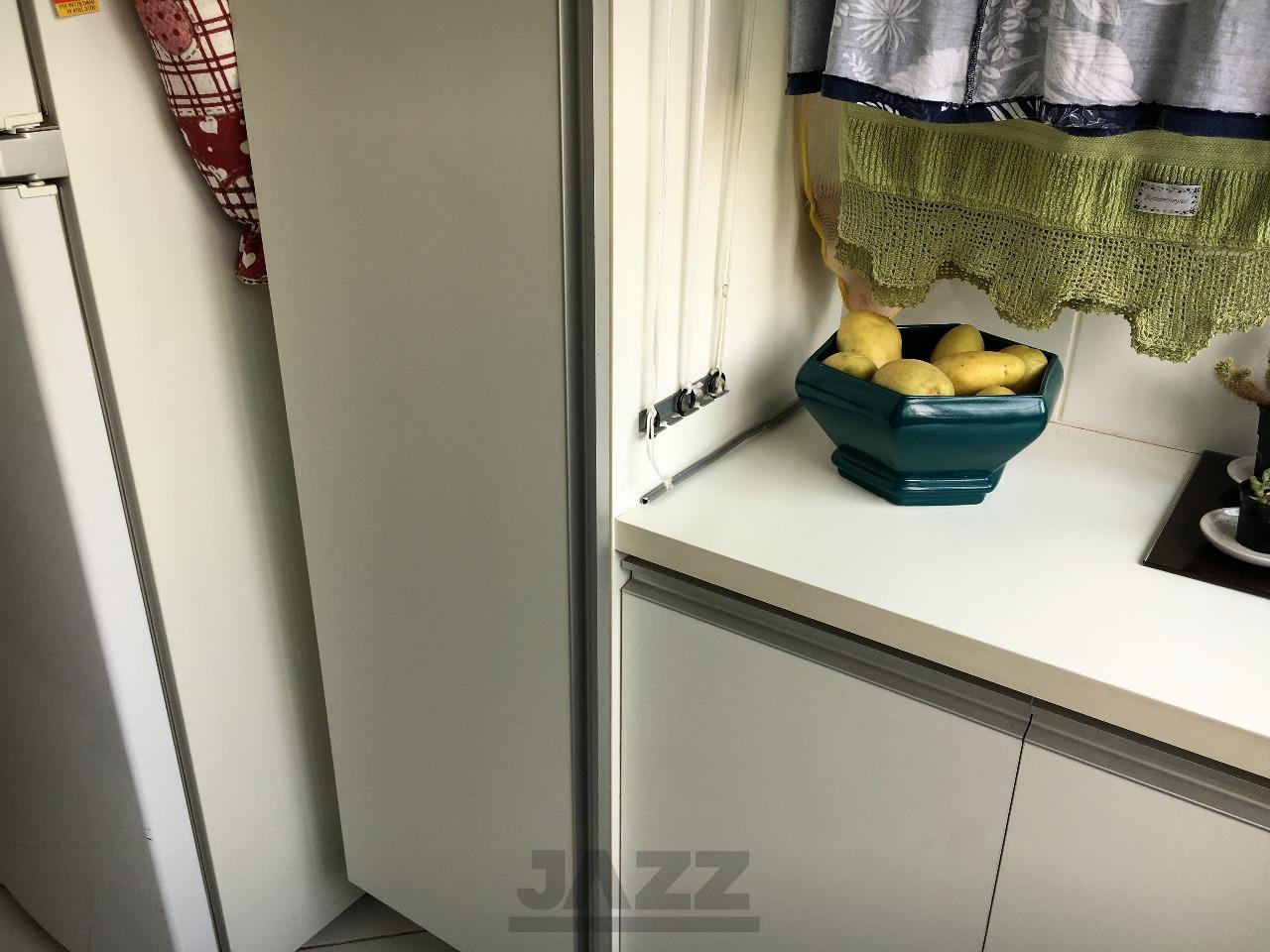 Apartamento à venda com 3 quartos, 77m² - Foto 11