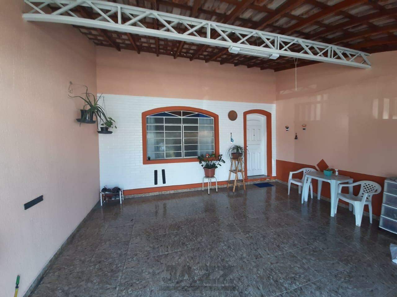 Casa à venda com 3 quartos, 114m² - Foto 2