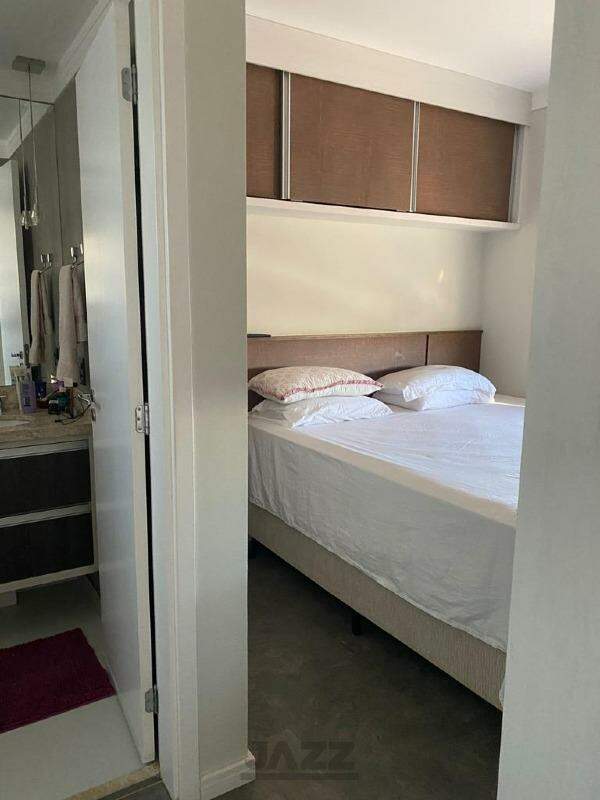 Apartamento à venda com 3 quartos, 94m² - Foto 19