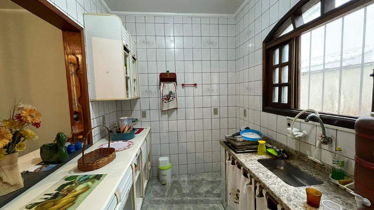 Casa à venda com 2 quartos, 89m² - Foto 7