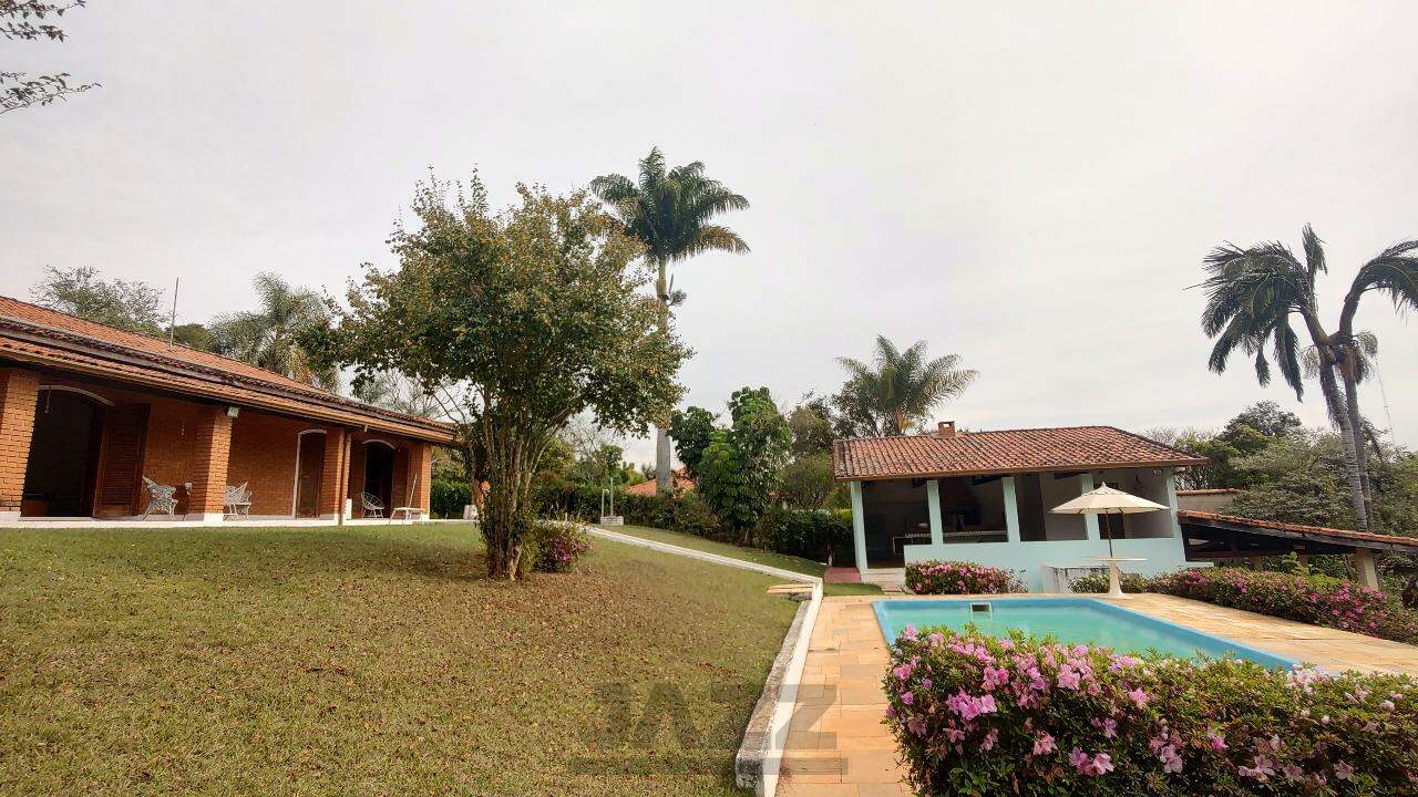 Fazenda à venda com 3 quartos, 303m² - Foto 1