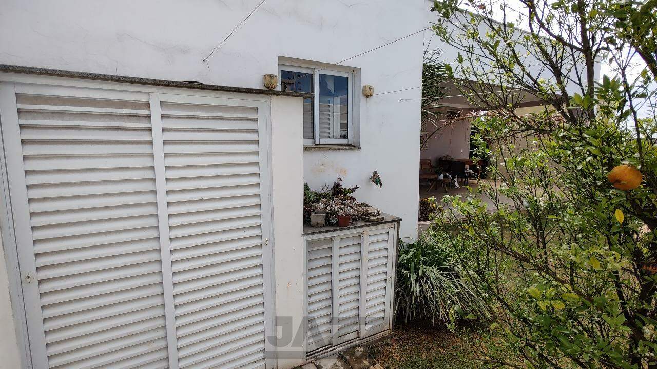 Casa de Condomínio à venda com 4 quartos, 240m² - Foto 28