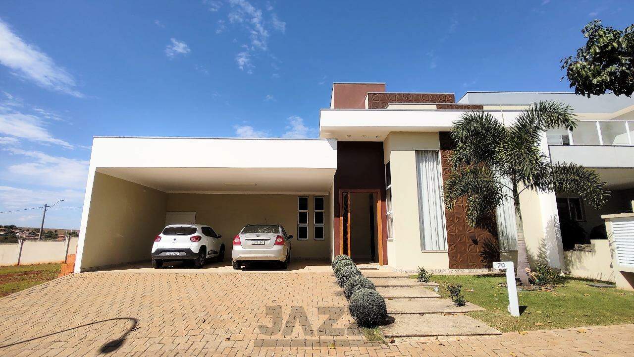 Casa de Condomínio à venda com 4 quartos, 240m² - Foto 1