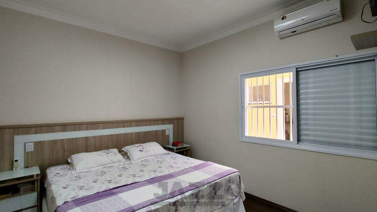 Casa à venda com 3 quartos, 220m² - Foto 22