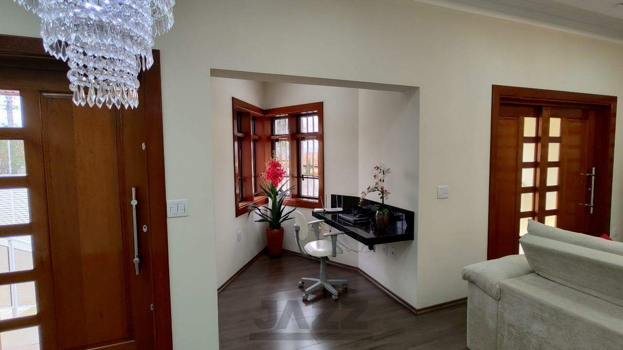 Casa à venda com 3 quartos, 220m² - Foto 7