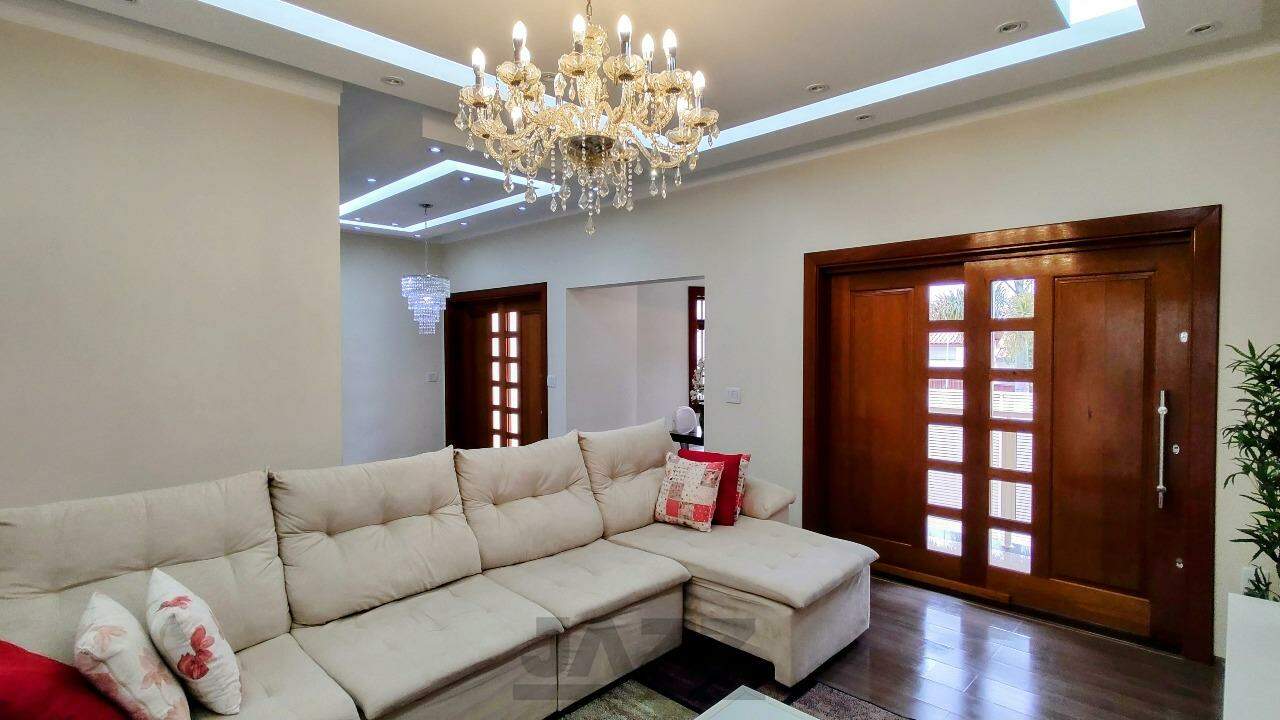 Casa à venda com 3 quartos, 220m² - Foto 8