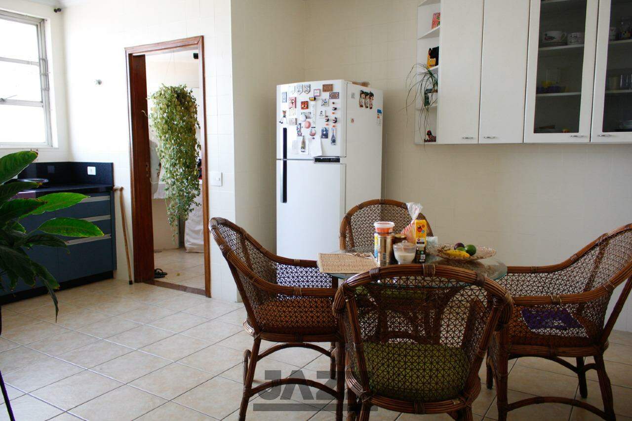 Apartamento à venda com 3 quartos, 156m² - Foto 15