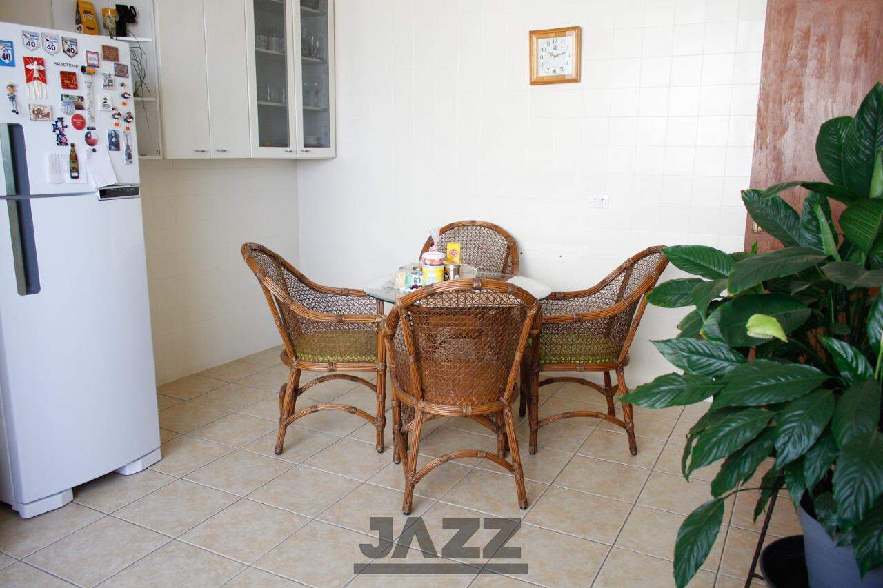 Apartamento à venda com 3 quartos, 156m² - Foto 19