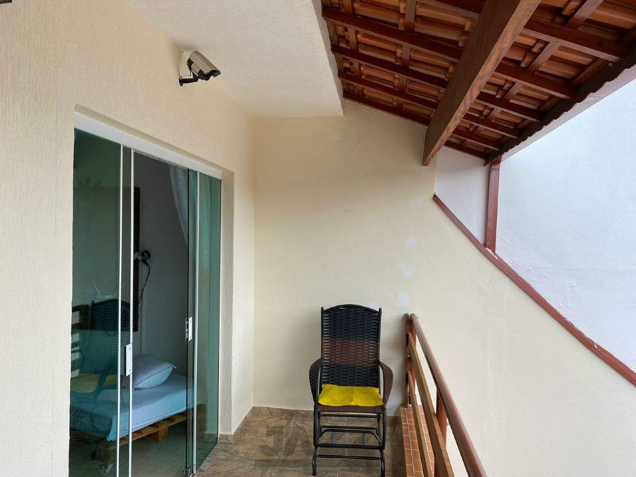 Casa à venda com 3 quartos, 128m² - Foto 3