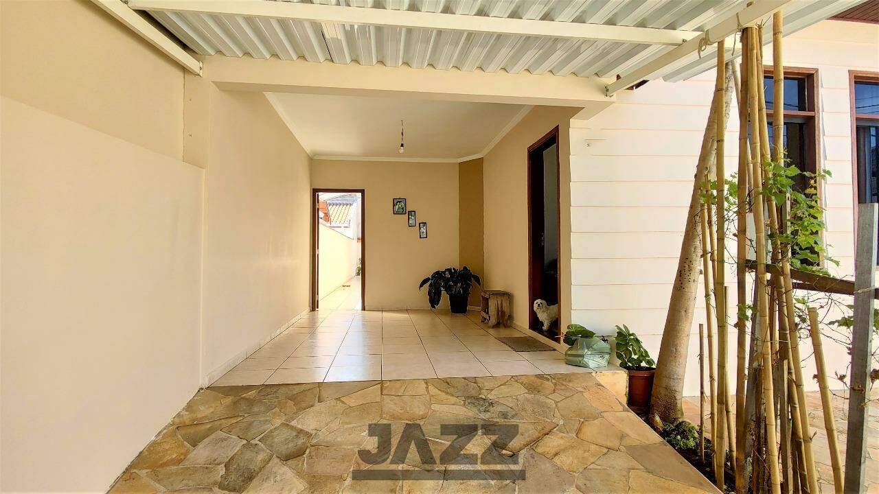 Casa à venda com 3 quartos, 100m² - Foto 2