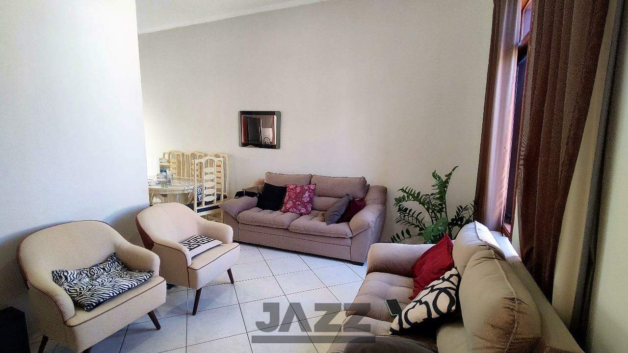 Casa à venda com 3 quartos, 100m² - Foto 1