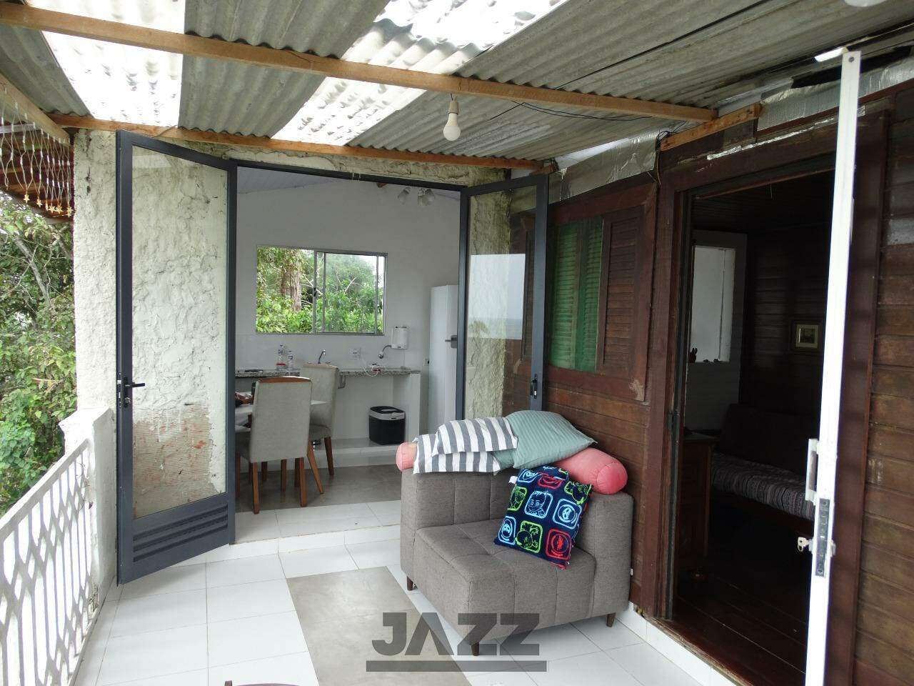 Casa à venda com 2 quartos, 60m² - Foto 10