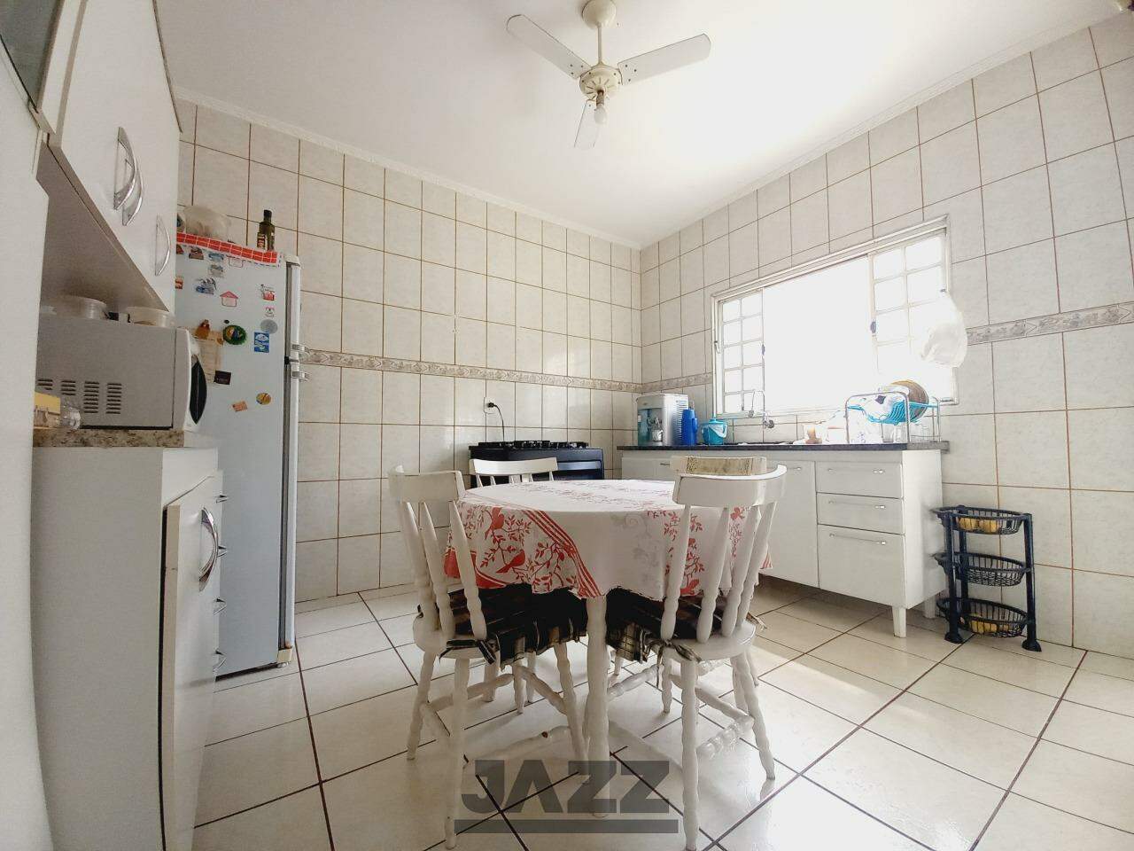 Casa à venda com 3 quartos, 200m² - Foto 32