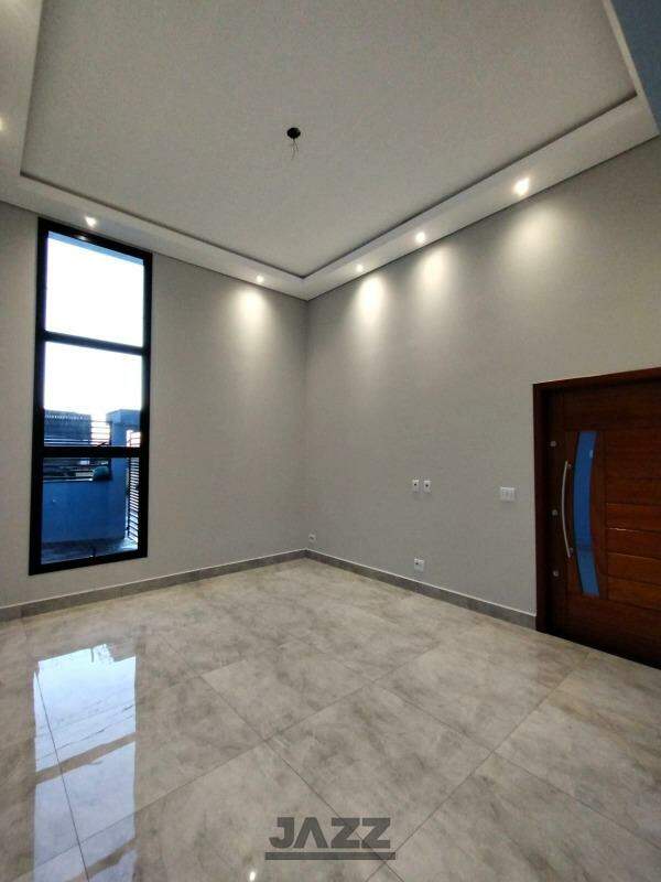 Casa à venda com 2 quartos, 136m² - Foto 1