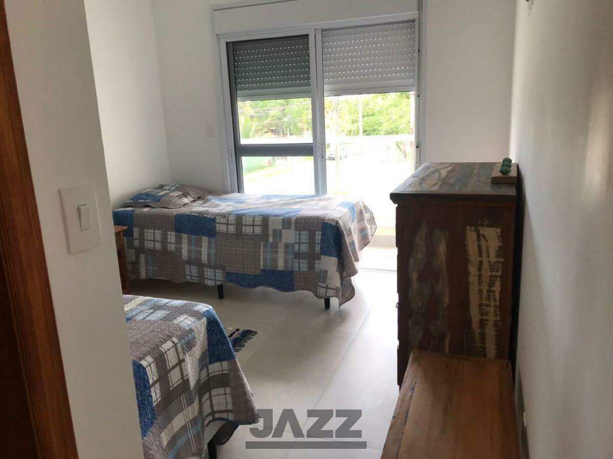 Casa de Condomínio à venda com 5 quartos, 180m² - Foto 4