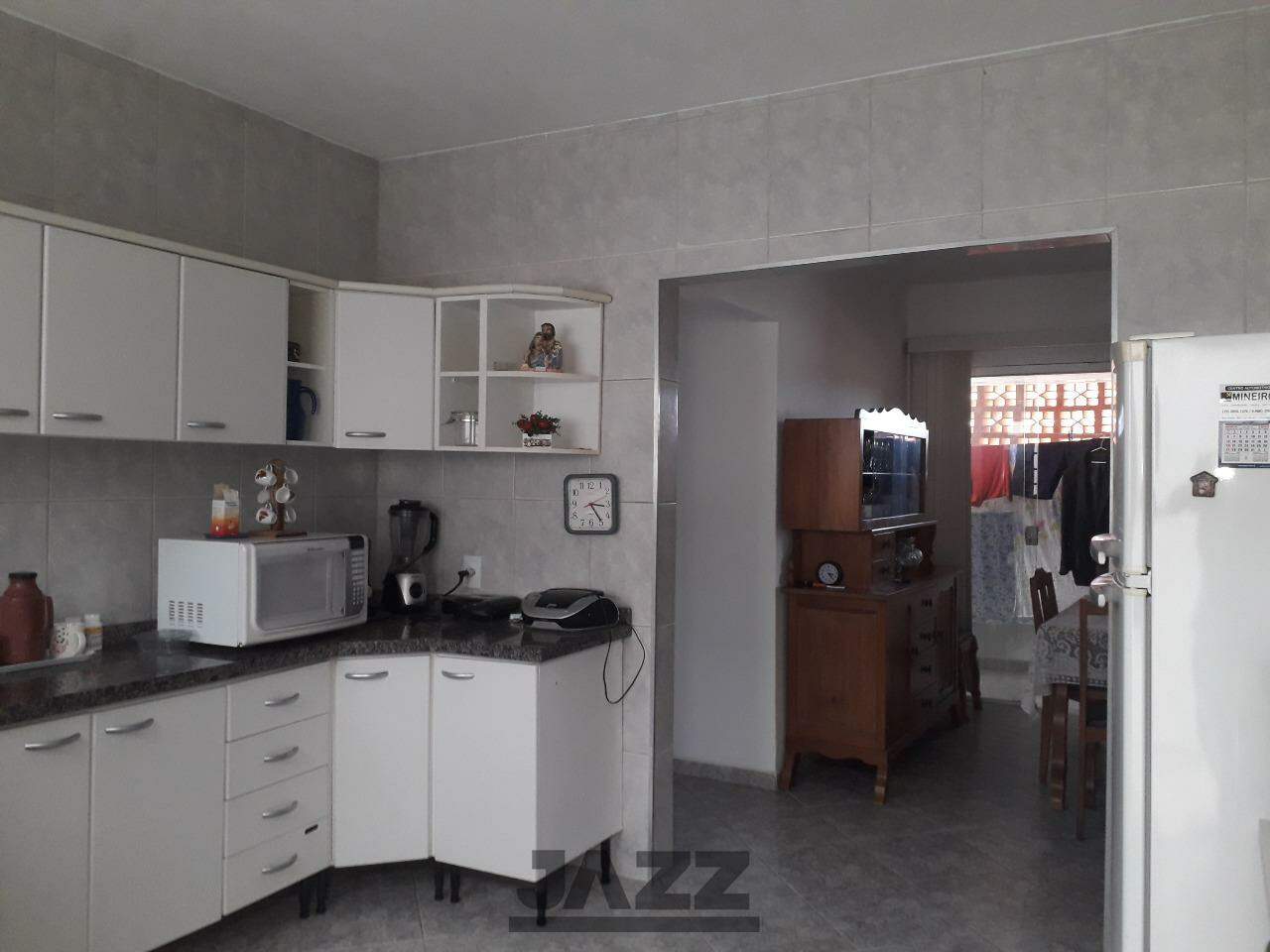 Casa à venda com 5 quartos, 230m² - Foto 6