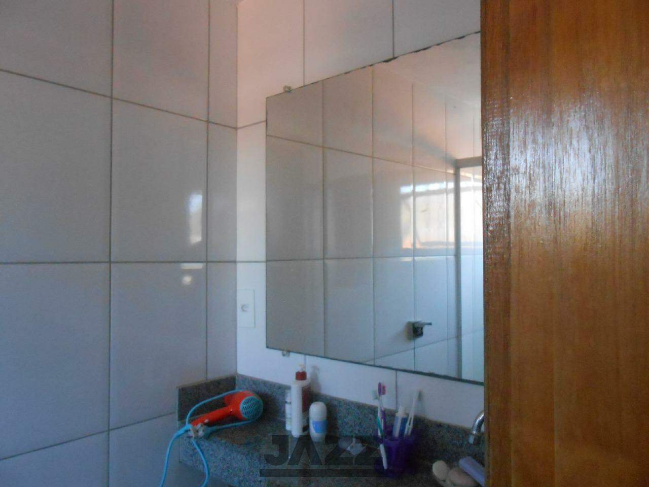 Casa à venda com 5 quartos, 230m² - Foto 11