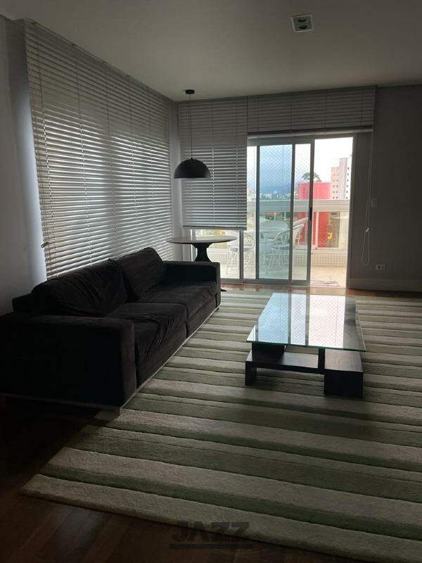 Apartamento à venda com 3 quartos, 174m² - Foto 2