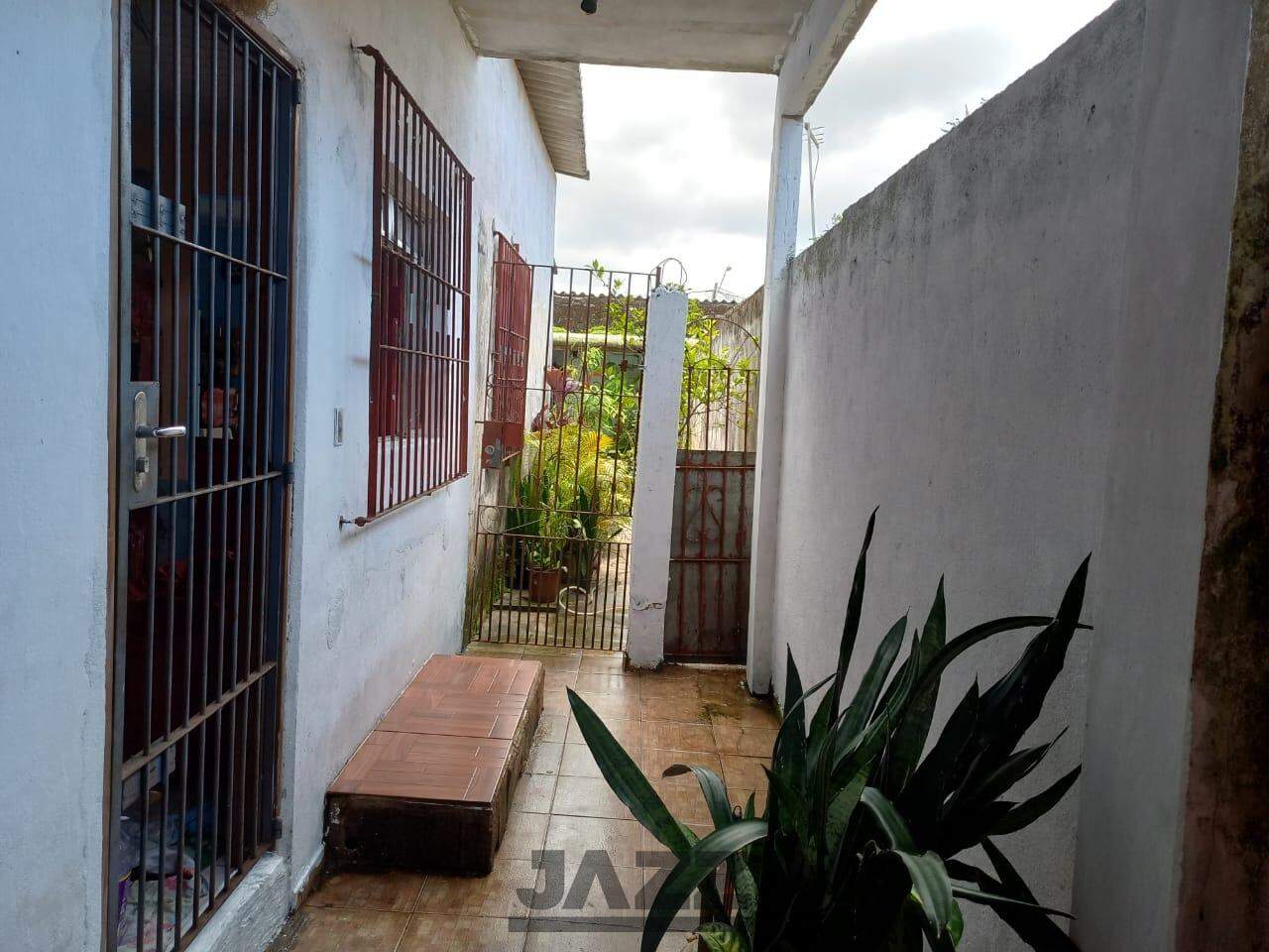 Casa à venda com 2 quartos, 70m² - Foto 4