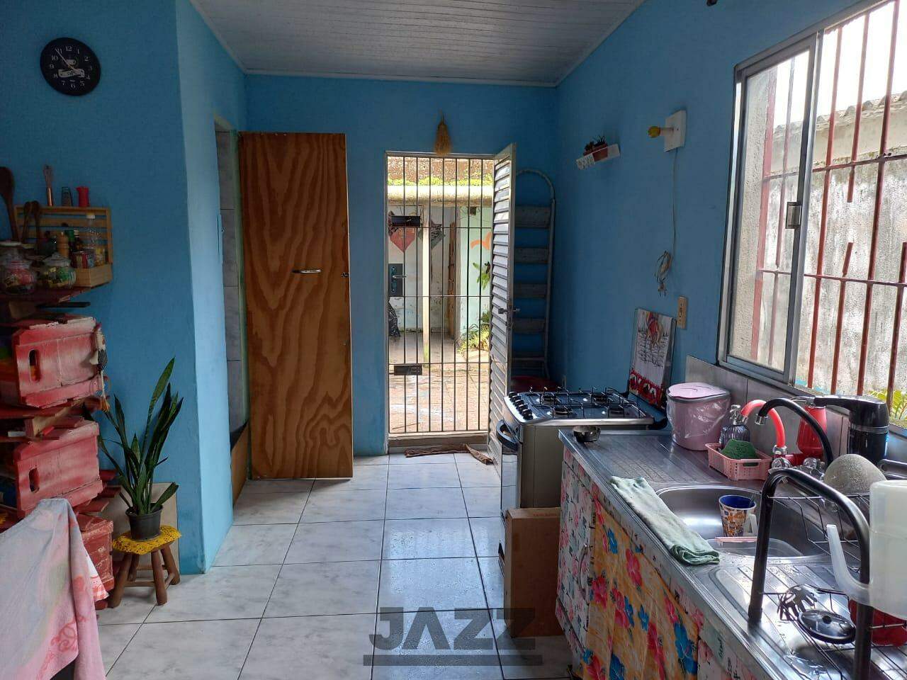 Casa à venda com 2 quartos, 70m² - Foto 1