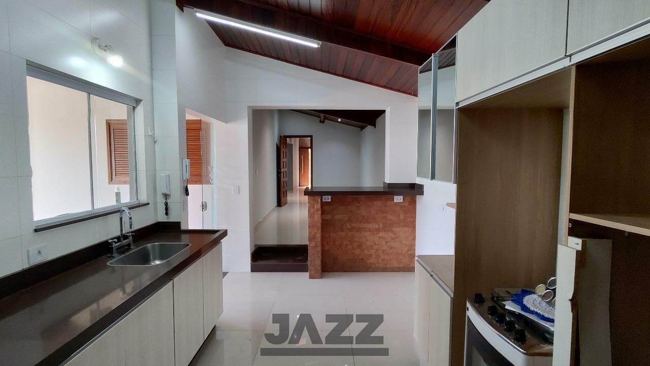 Casa à venda com 5 quartos, 229m² - Foto 8