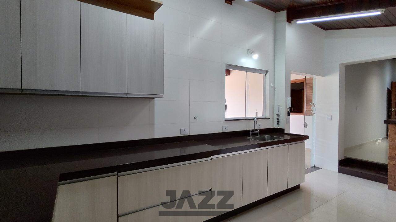 Casa à venda com 5 quartos, 229m² - Foto 9