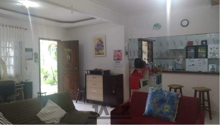 Casa à venda com 2 quartos, 180m² - Foto 7