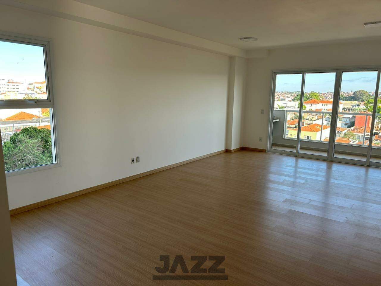 Apartamento à venda com 3 quartos, 162m² - Foto 2