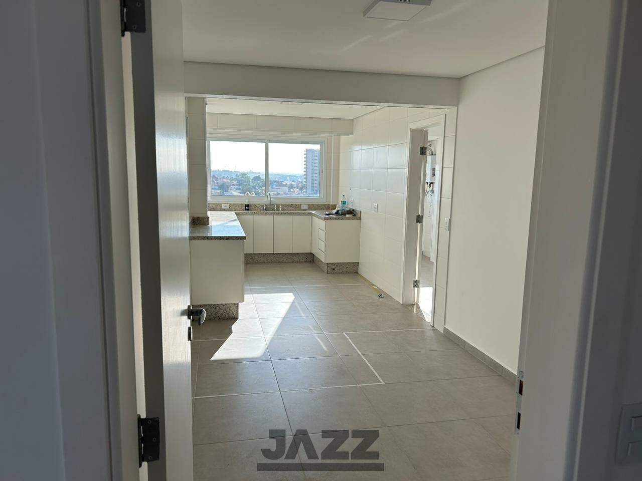 Apartamento à venda com 3 quartos, 162m² - Foto 7